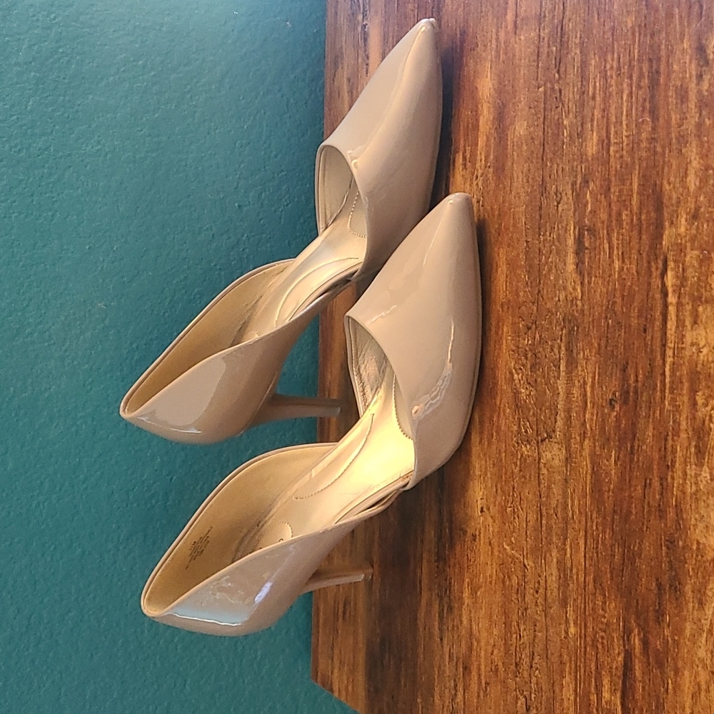 Bandolino Patent Leather Heels
